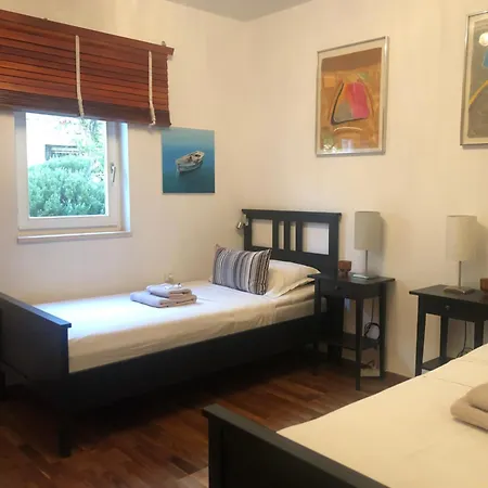 3 A-10, A-11 And A-12 , 4-4-6 Beds Apartment Bobovisca