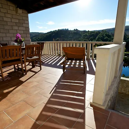 Appartement 3 A-10, A-11 And A-12 , 4-4-6 Beds *
