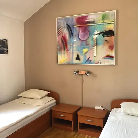 3 A-10, A-11 And A-12 , 4-4-6 Beds Апартаменты *
