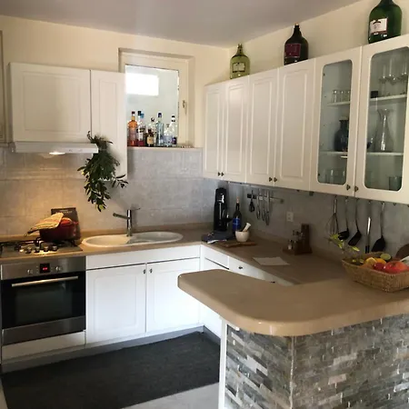 3 A-10, A-11 And A-12 , 4-4-6 Beds Appartement *