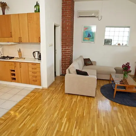 3 A-10, A-11 And A-12 , 4-4-6 Beds Апартаменты Bobovisca